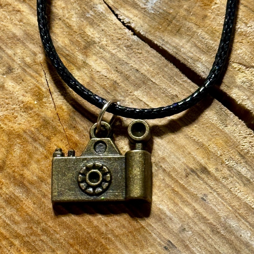 Antique Gold Camera Pendant Necklace‎
